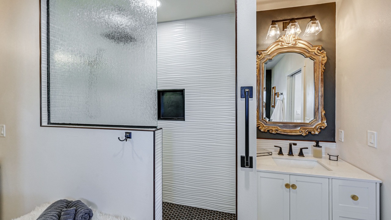 Photo of Bathroom in Craig