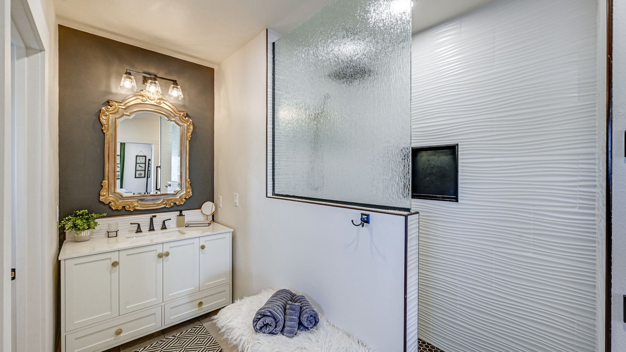 Photo of Bathroom in Craig