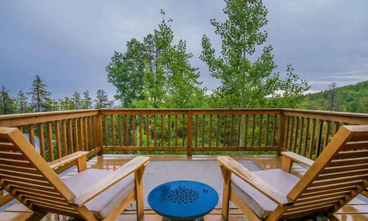 Photo of Patio Balcony in Shadow Mountain