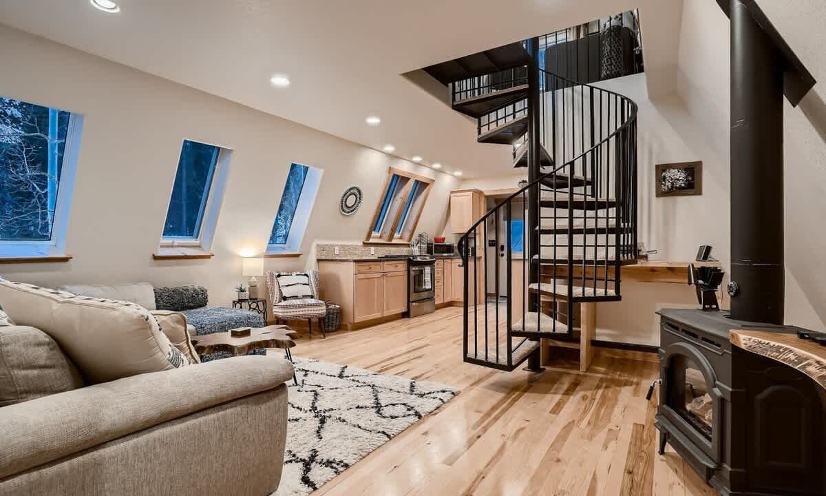 Photo of Livingroom in Shadow Mountain