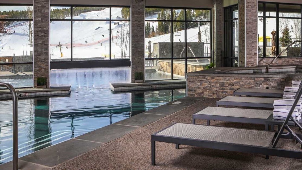 Photo of Outdoor in Peak 8