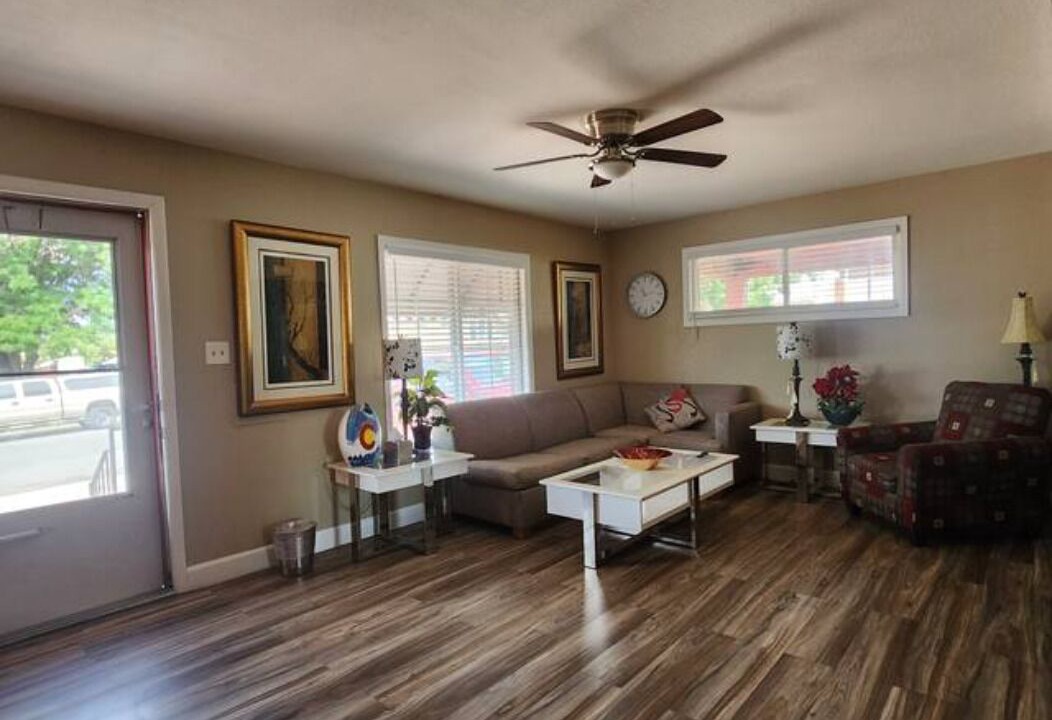 Photo of Livingroom in Twin Lakes