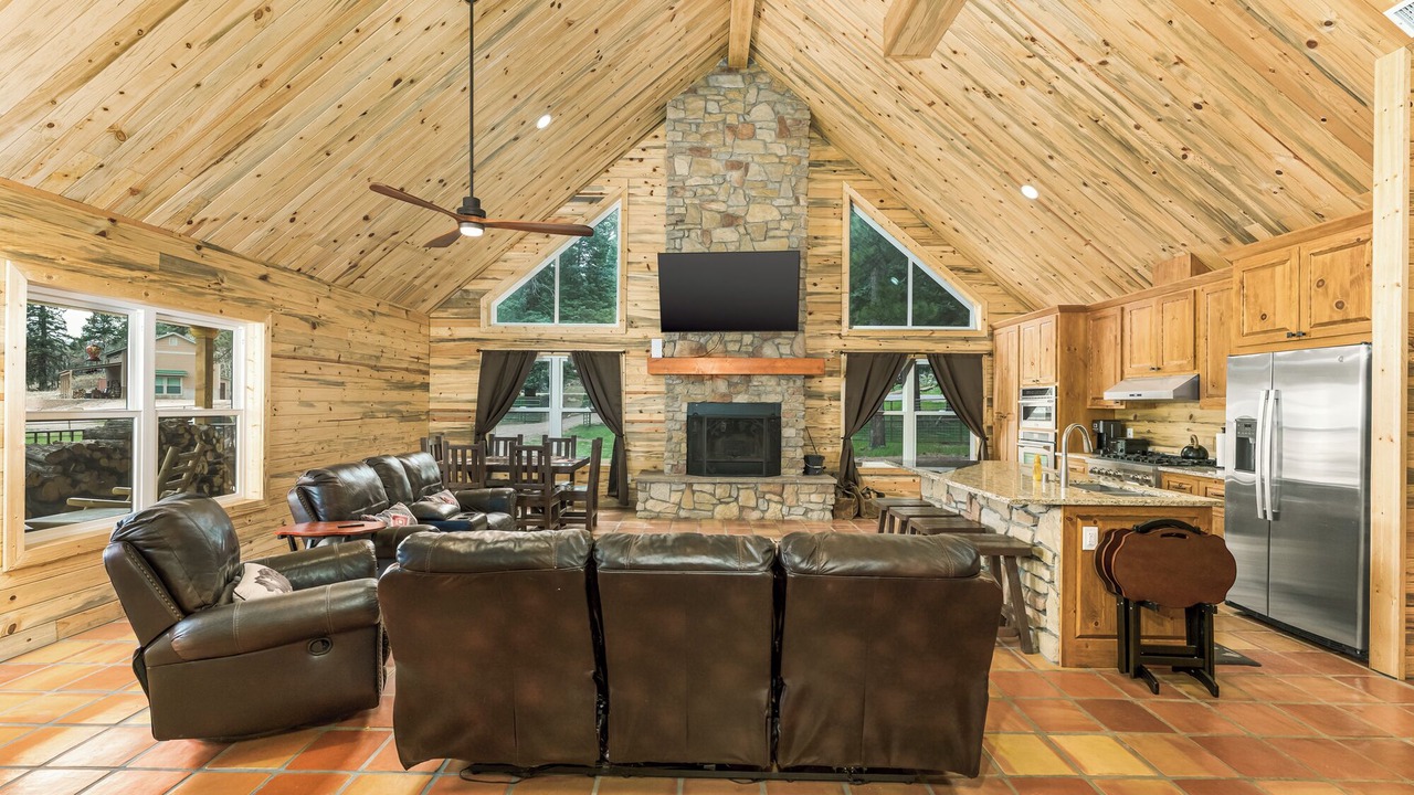 Photo of Livingroom in Bayfield