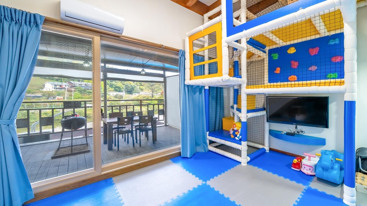 Photo of Bedroom in Buk