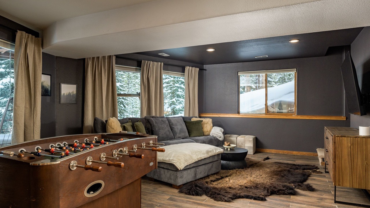 Photo of Bedroom in Crown