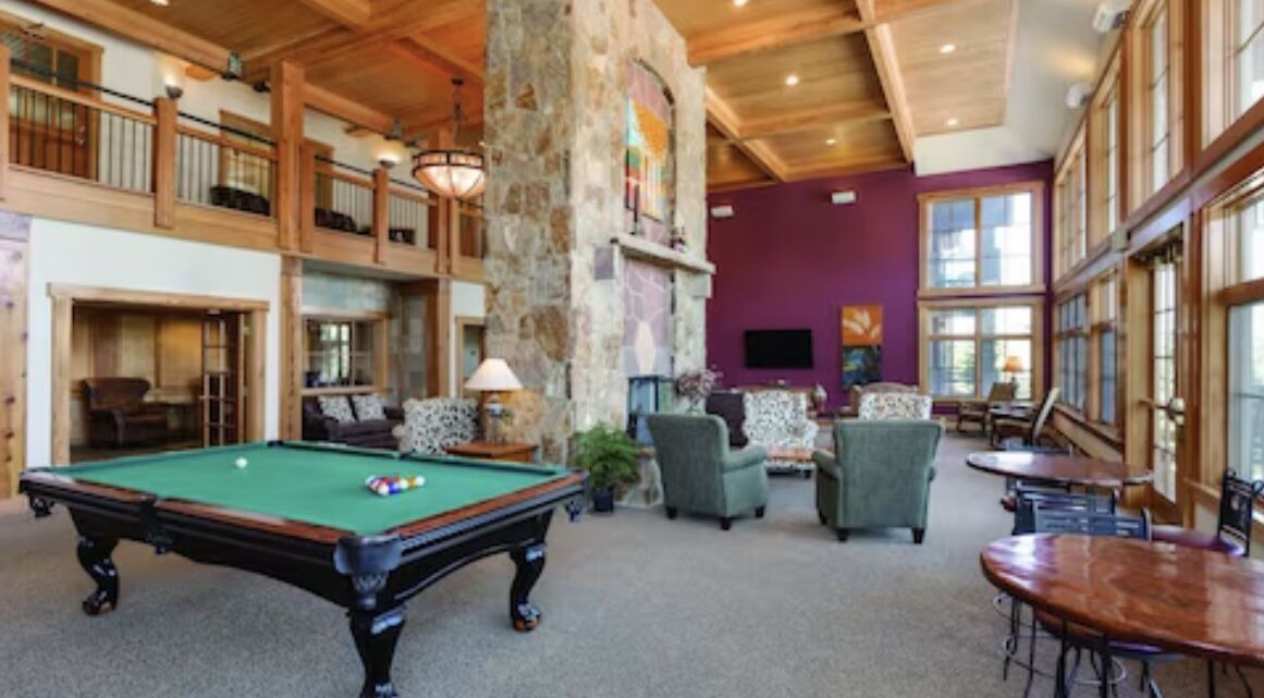 Photo of Bedroom in Peak 9