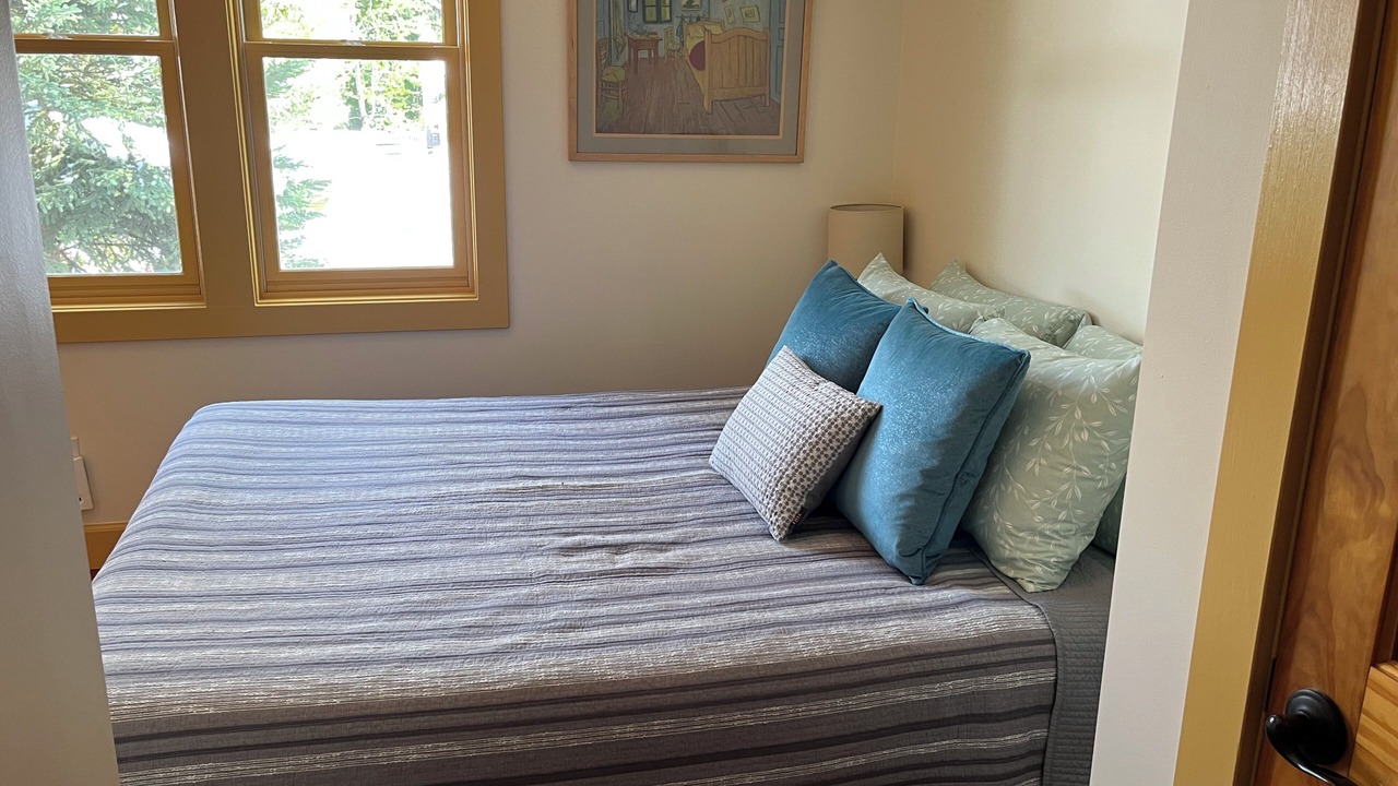 Photo of Bedroom in Downtown
