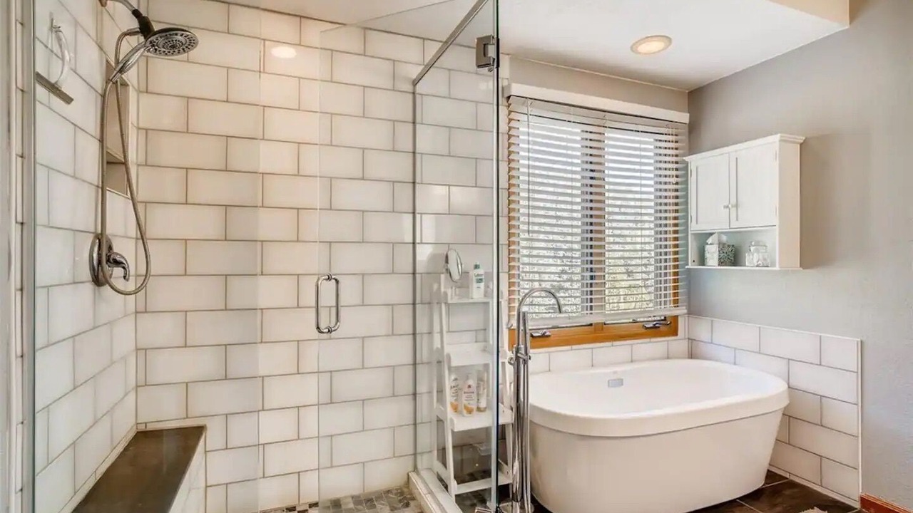 Photo of Bathroom in Morrison