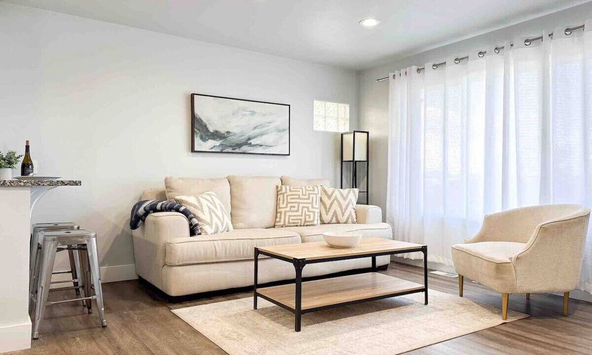 Photo of Livingroom in Arvada Plaza Area