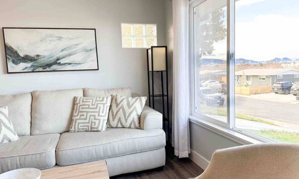 Photo of Livingroom in Arvada Plaza Area