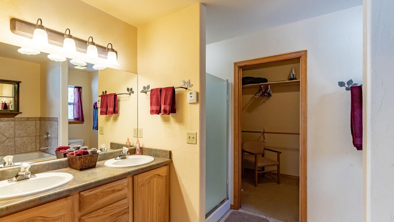 Photo of Bathroom in Twin Creek Village