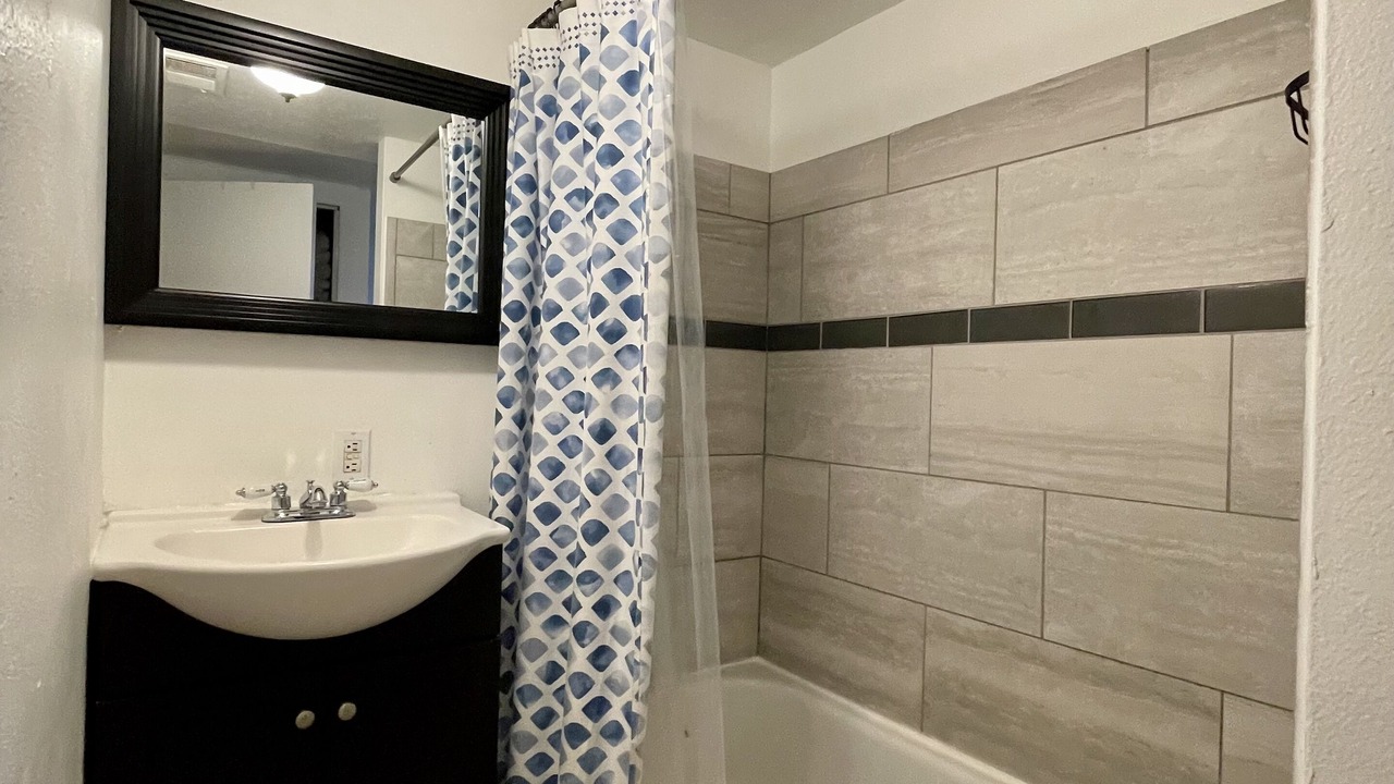 Photo of Bathroom in Edgewater