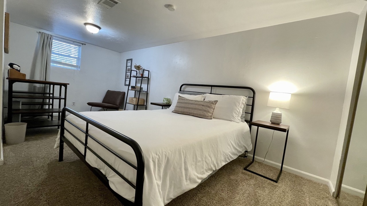 Photo of Bedroom in Edgewater