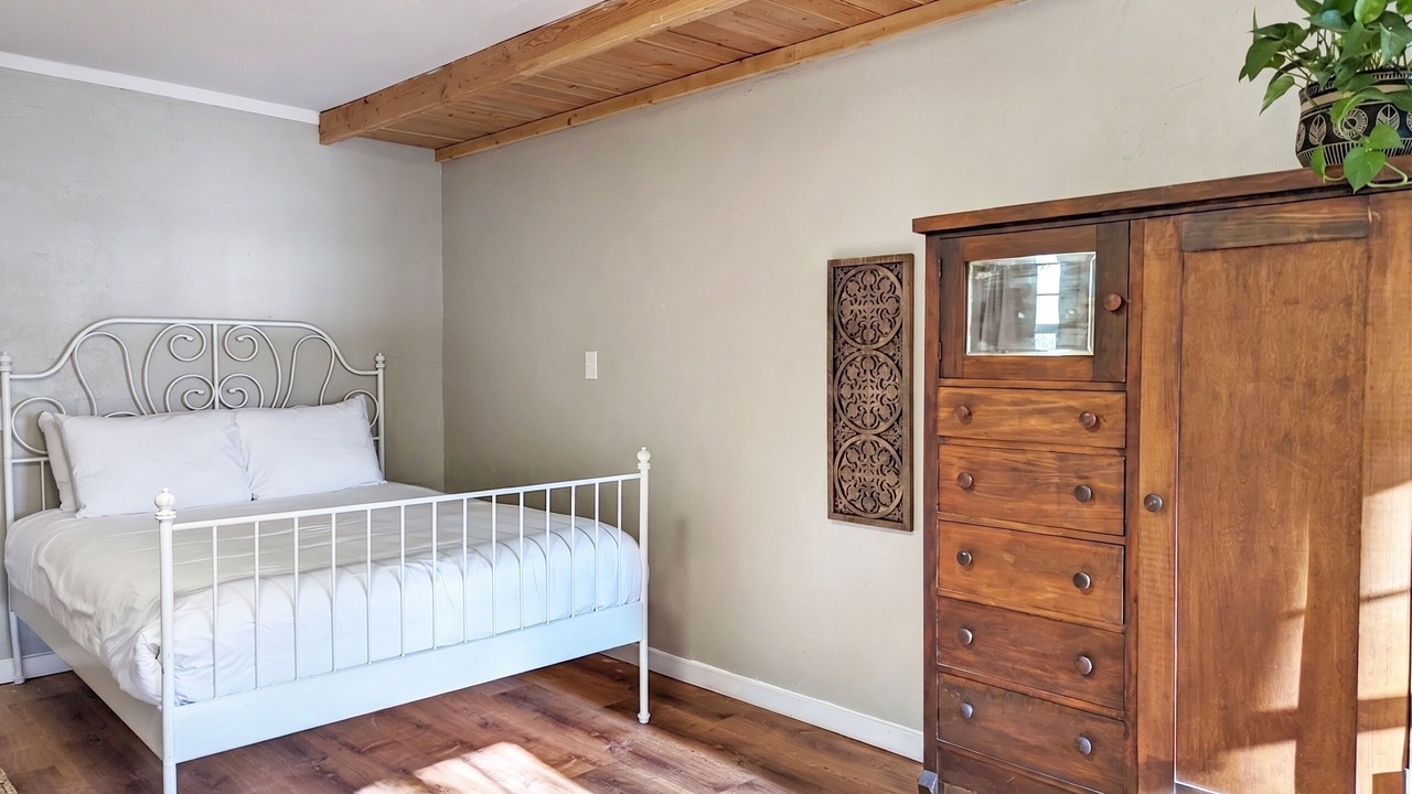 Photo of Bedroom in Manitou Springs Historic District