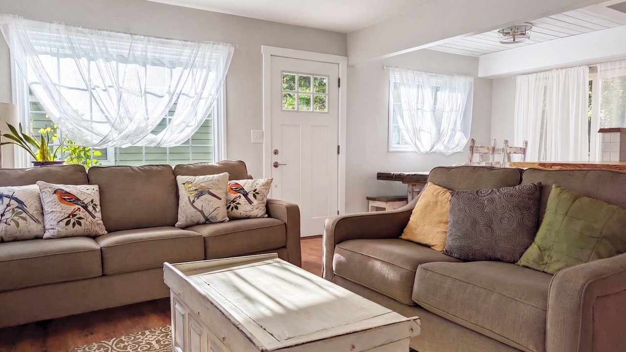 Photo of Livingroom in Manitou Springs Historic District