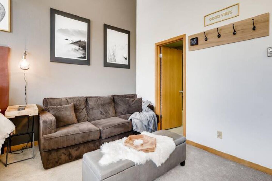Photo of Livingroom in Mountain House