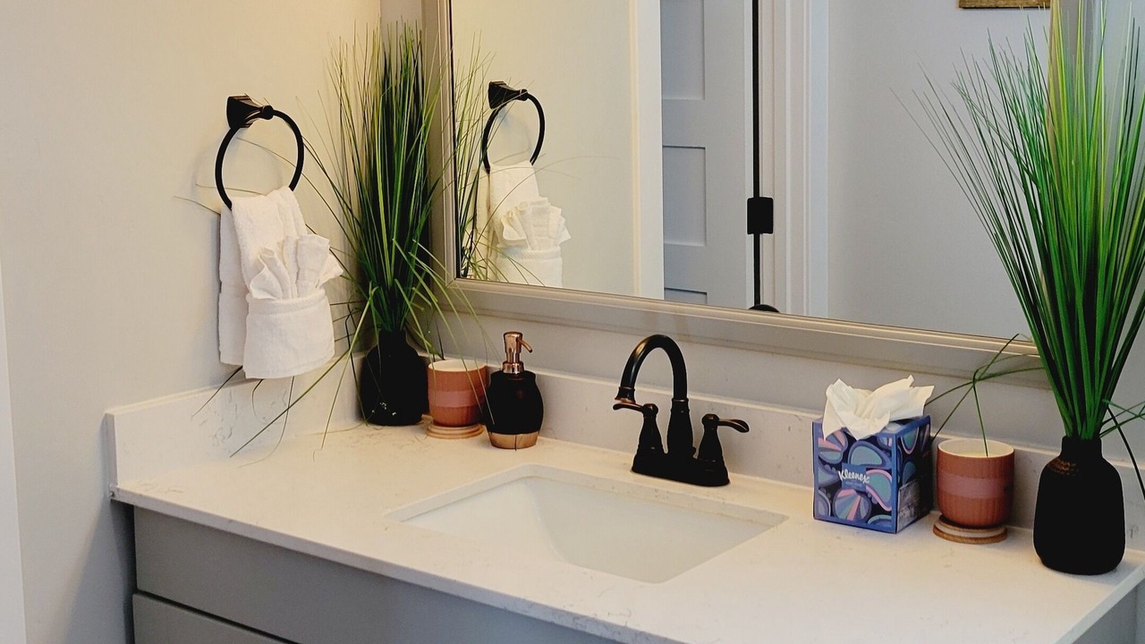Photo of Bathroom in Indian Mountain