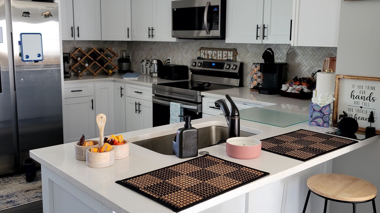 Photo of Kitchen in Indian Mountain