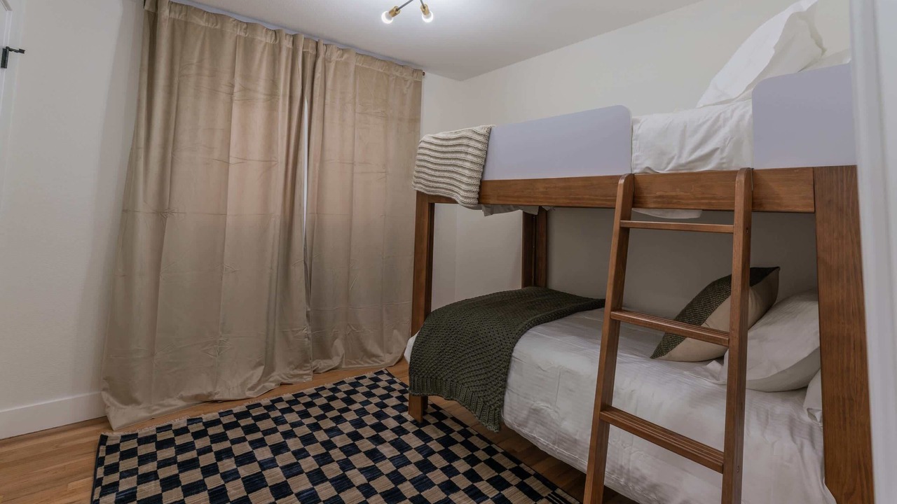 Photo of Bedroom in Alta Vista Area