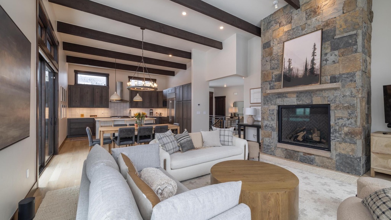 Photo of Livingroom in Silverthorne
