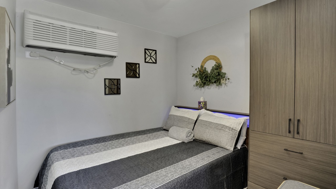 Photo of Bedroom in Aztec