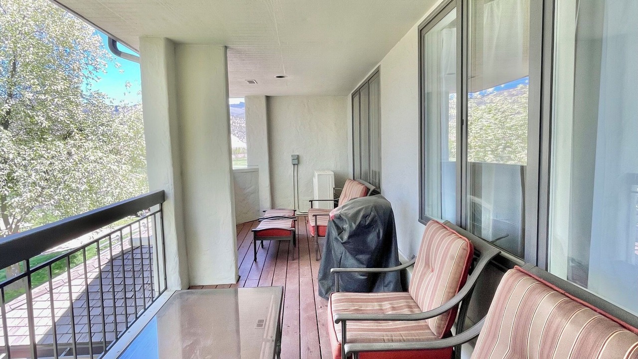 Photo of Patio Balcony in Edwards