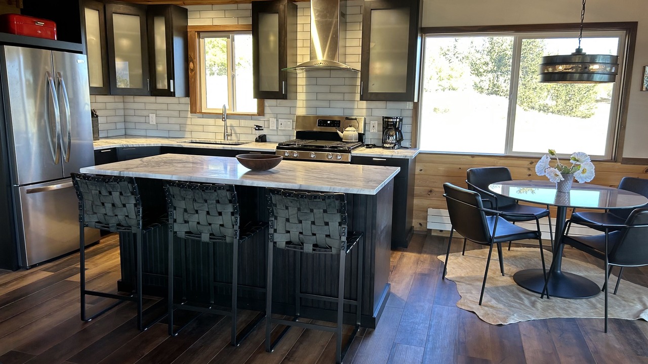 Photo of Kitchen in Indian Mountain