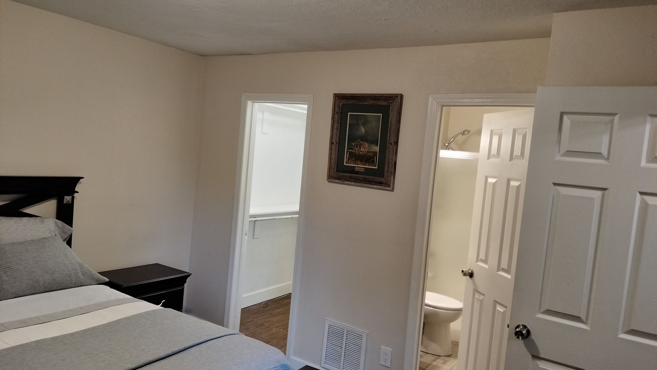 Photo of Bedroom in Edgewater