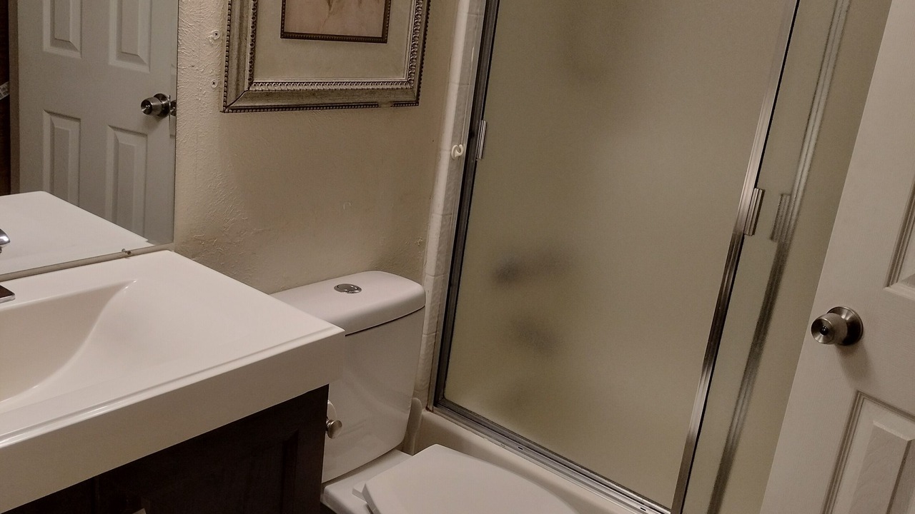 Photo of Bathroom in Edgewater