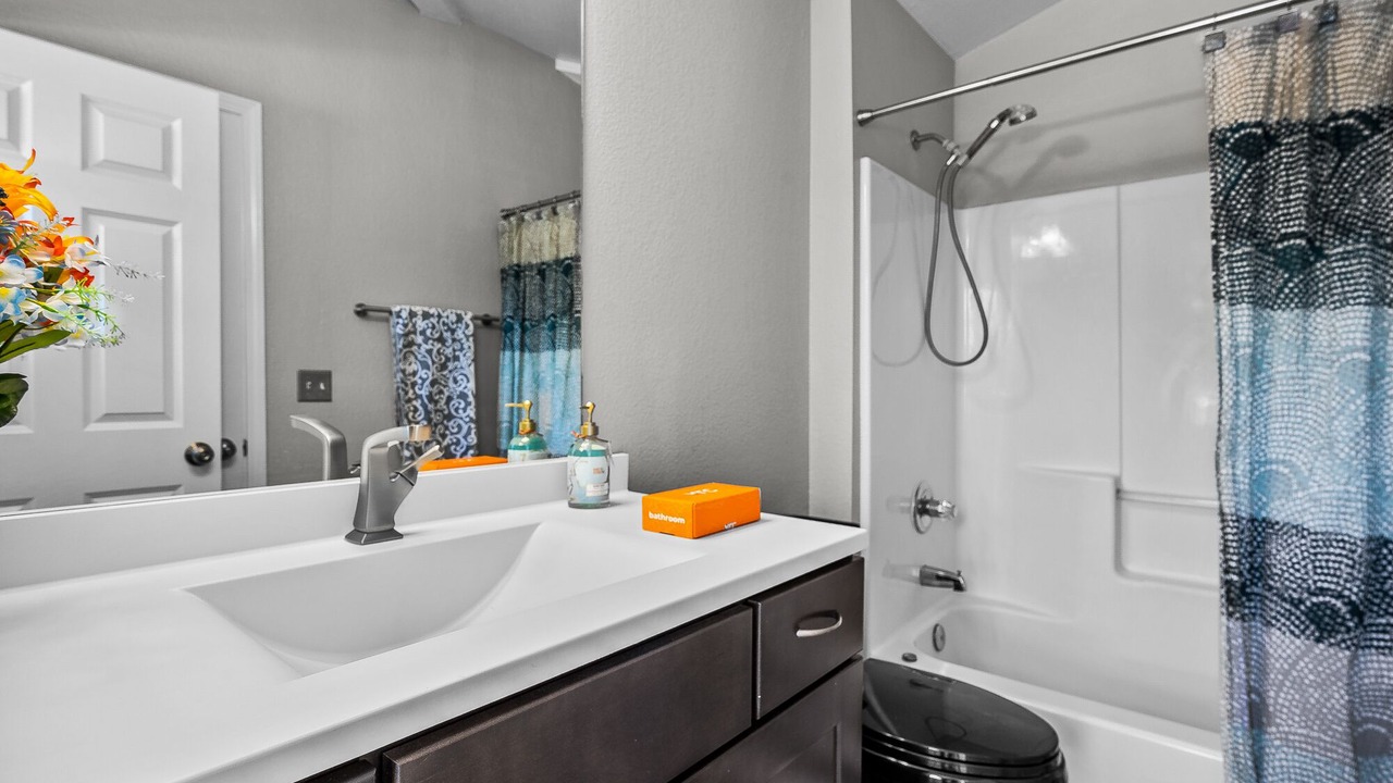 Photo of Bathroom in Glenwood Grove - North Iris