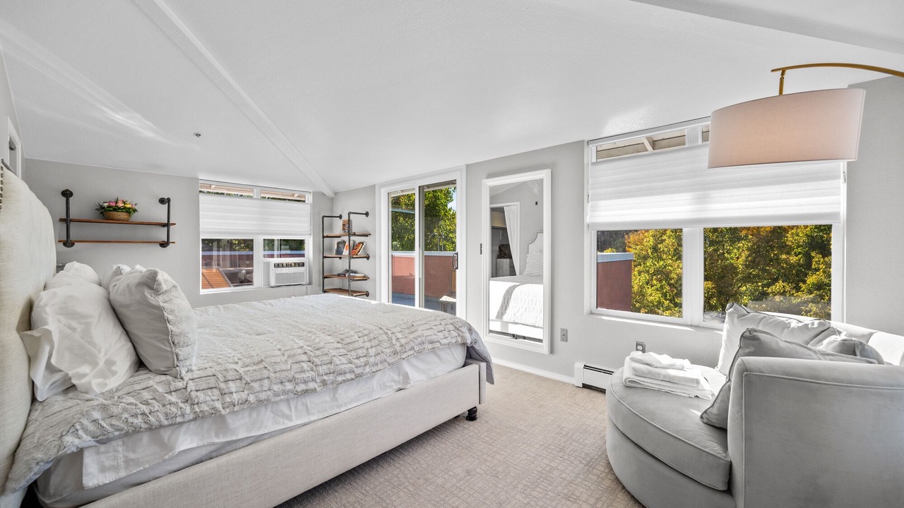 Photo of Bedroom in Glenwood Grove - North Iris