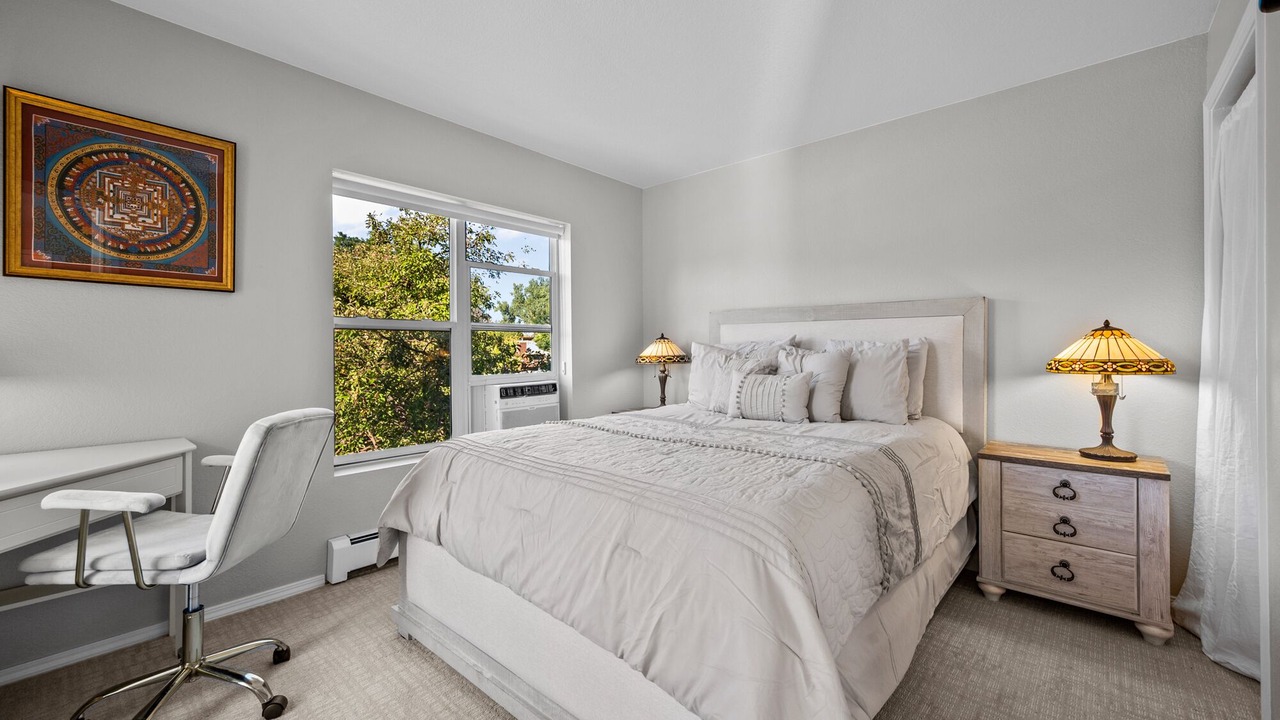 Photo of Bedroom in Glenwood Grove - North Iris