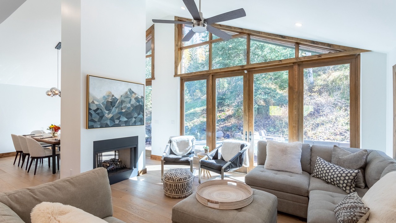 Photo of Livingroom in Intermountain