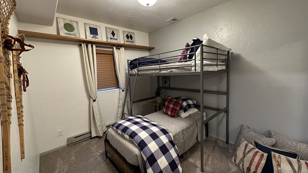 Photo of Bedroom in Edwards