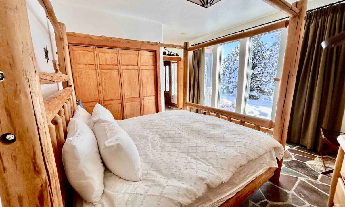 Photo of Bedroom in Valley of the Sun