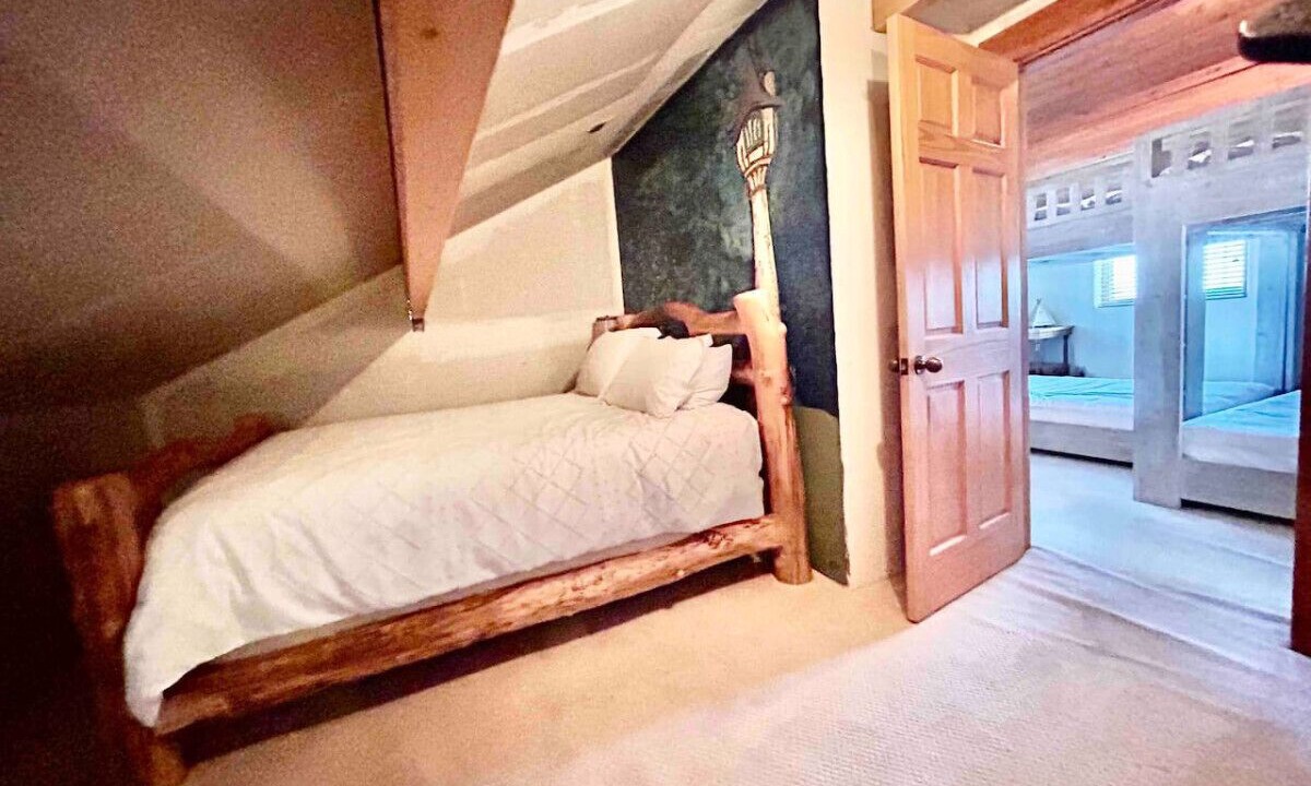 Photo of Bedroom in Valley of the Sun