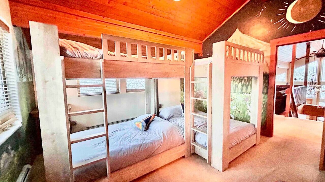 Photo of Bedroom in Valley of the Sun