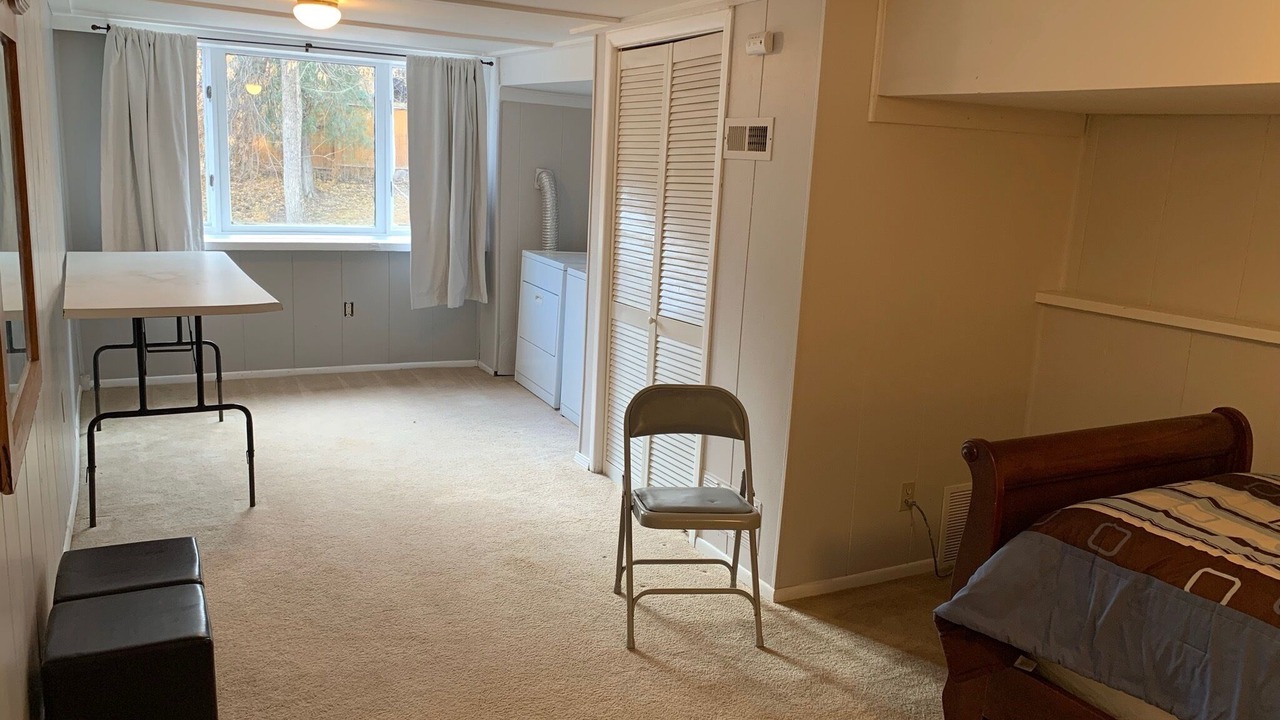 Photo of Bedroom in Skyway