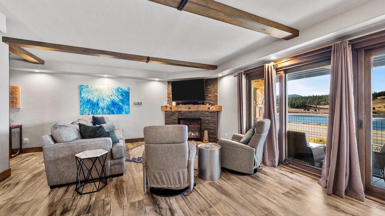 Photo of Livingroom in Dillon