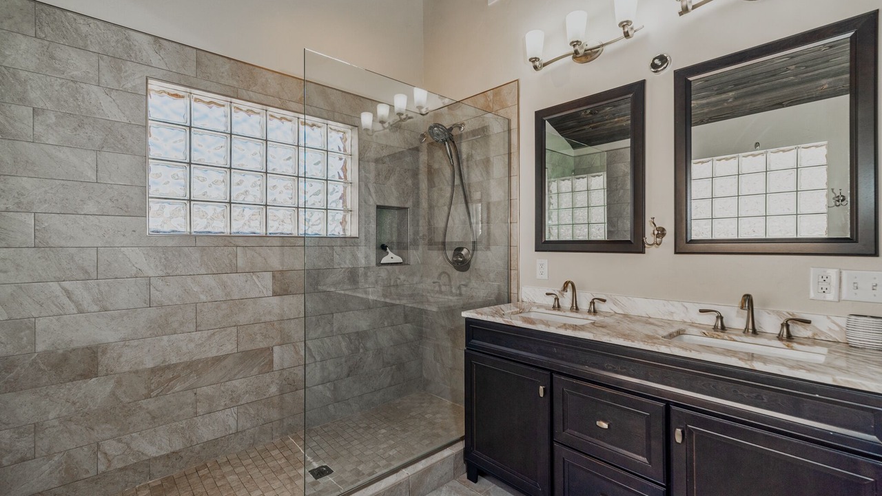 Photo of Bathroom in Alma