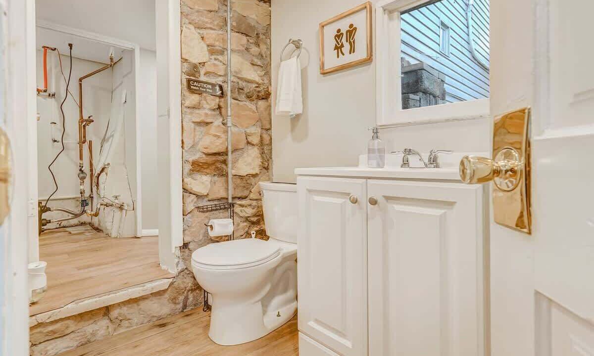 Photo of Bathroom in Skyway