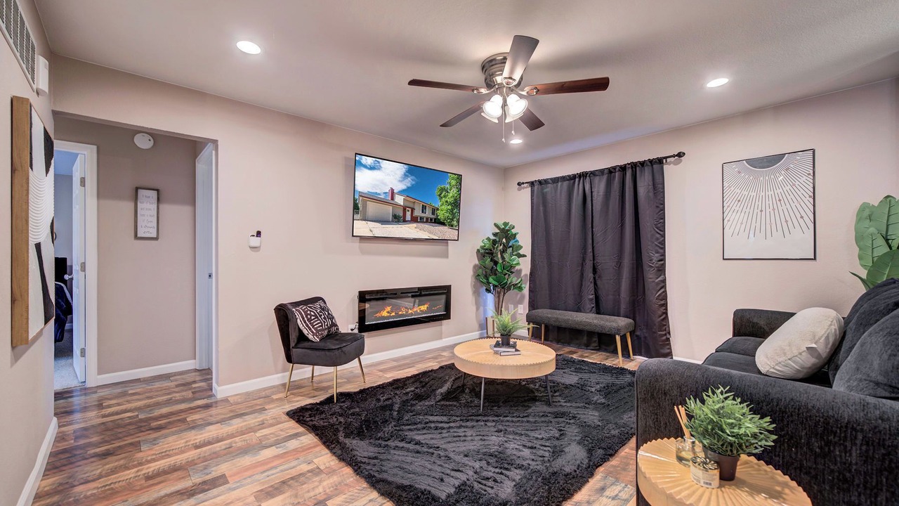 Photo of Livingroom in Southeast Colorado Springs