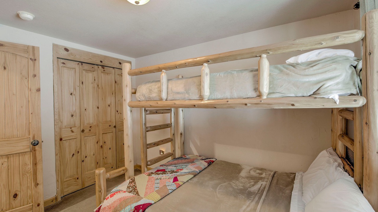 Photo of Bedroom in Valley of the Sun