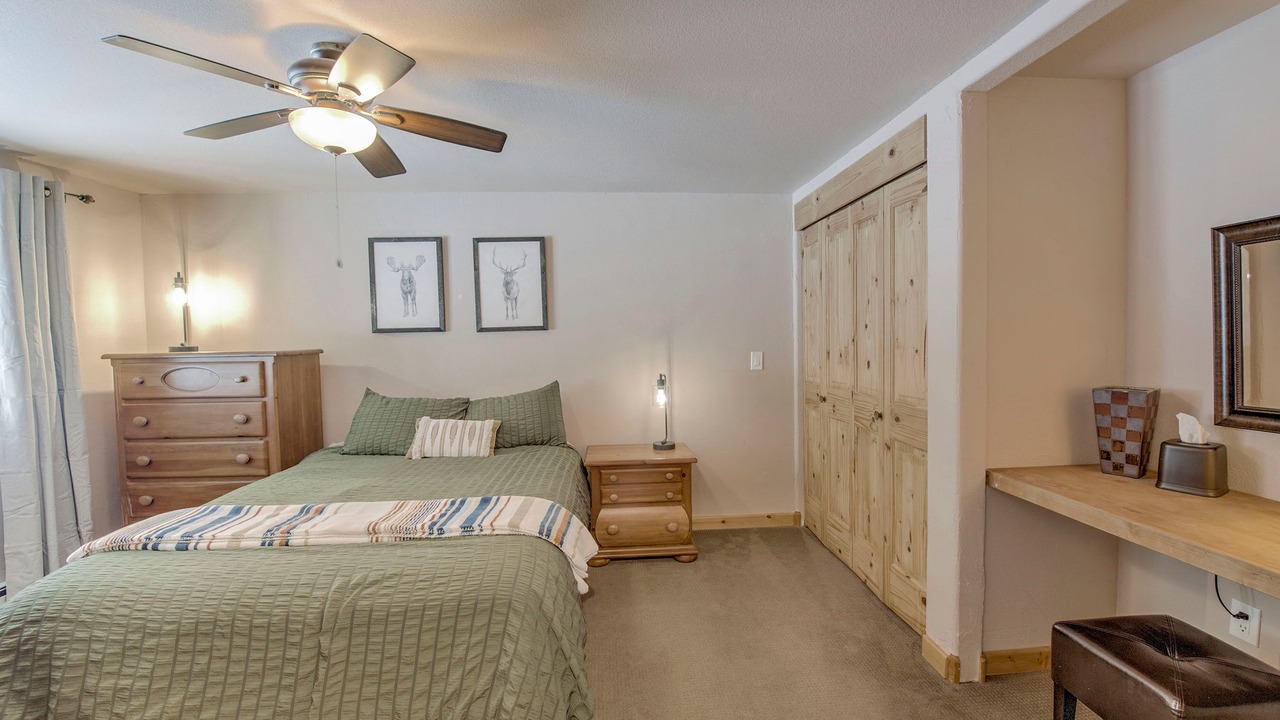 Photo of Bedroom in Valley of the Sun