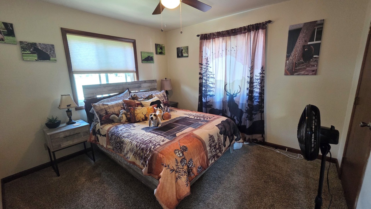 Photo of Bedroom in Kittredge