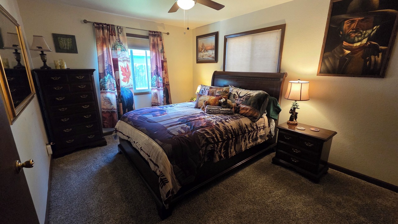 Photo of Bedroom in Kittredge