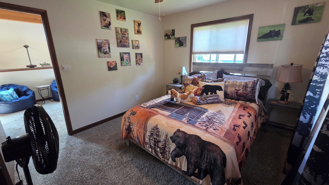 Photo of Bedroom in Kittredge