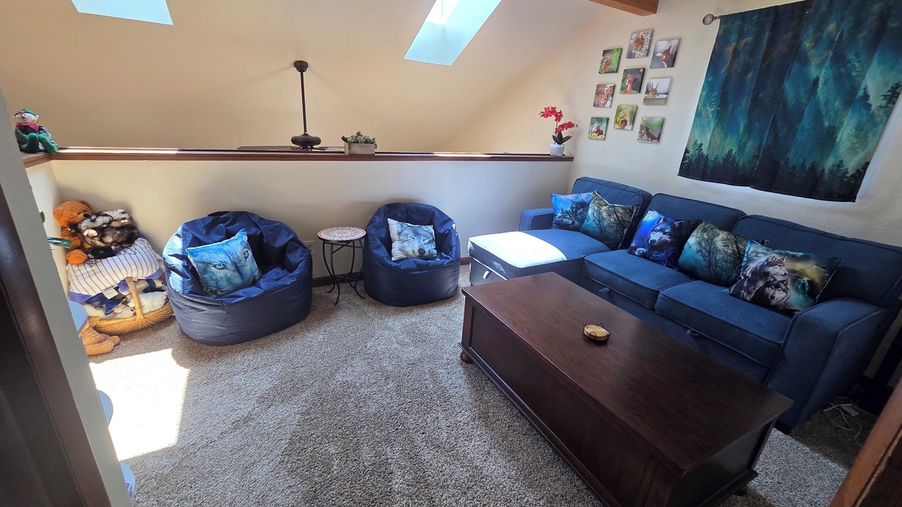 Photo of Livingroom in Kittredge