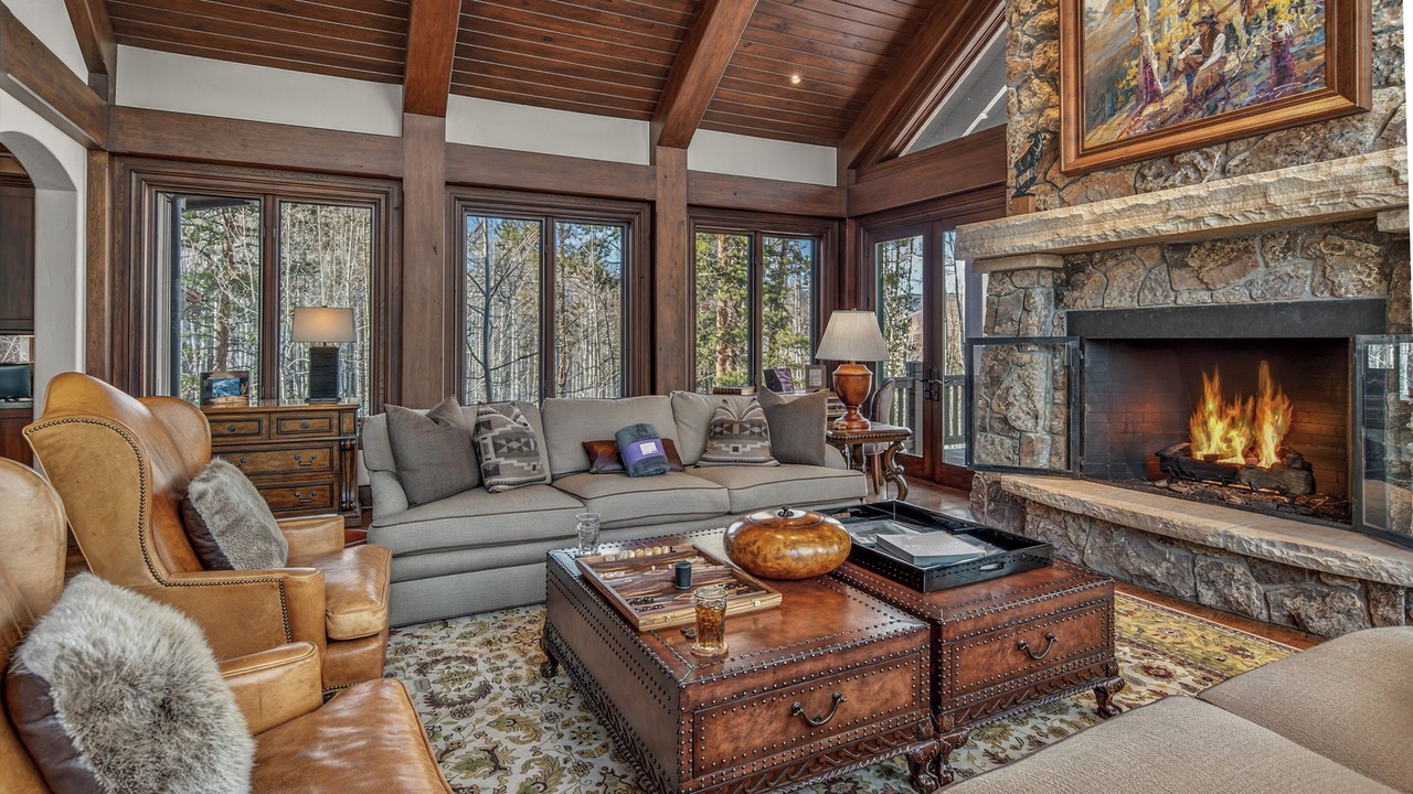 Photo of Livingroom in Avon