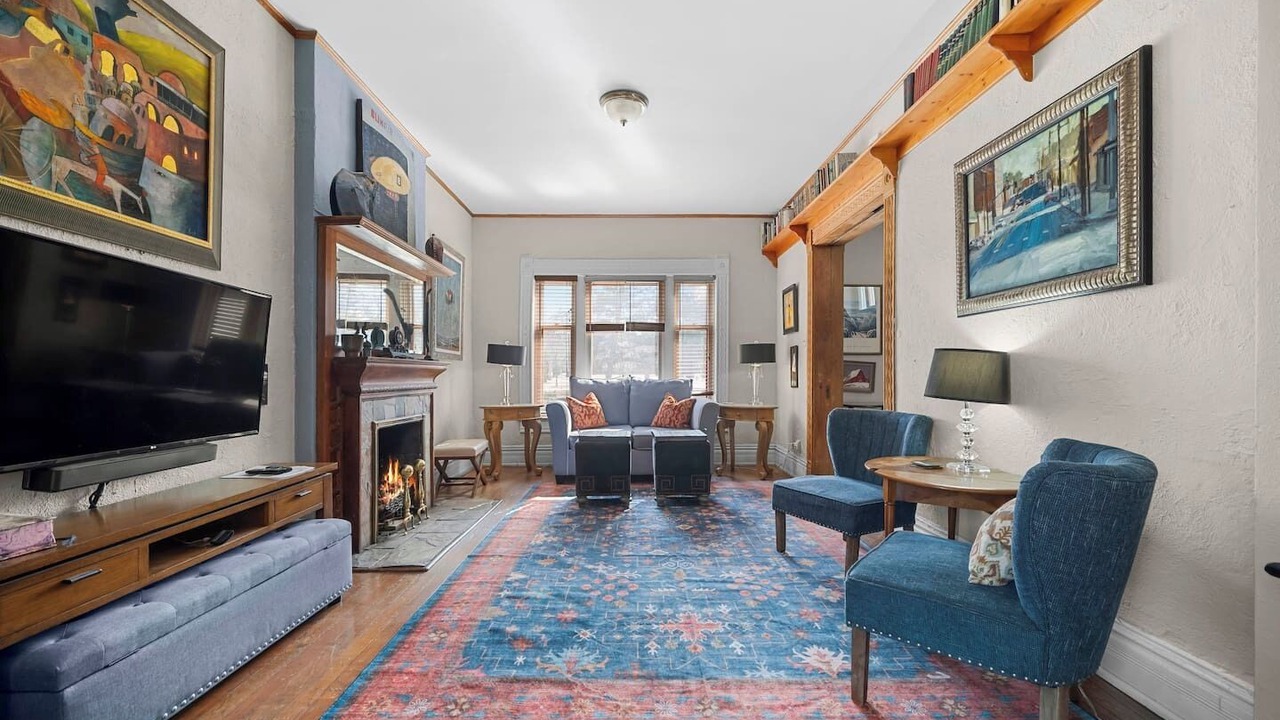 Photo of Livingroom in Whittier